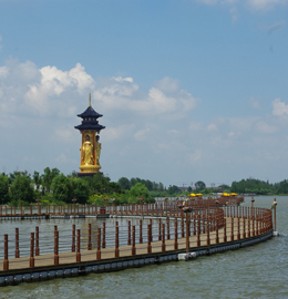 江蘇薑堰市溱湖風景區浮橋