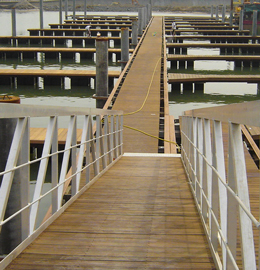 深圳大梅沙遊艇碼頭活動引橋