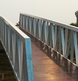 梧桐湖遊船碼頭活動引橋