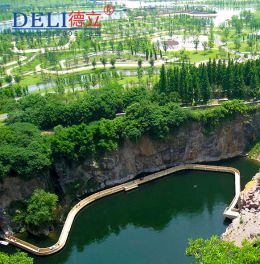 建水上浮橋多少錢？浮橋廠家哪家好？德立為您解答